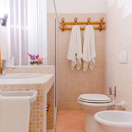 Guest house Baia Verde Summer Rooms *