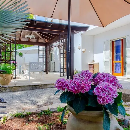 Baia Verde Summer Rooms Guest house